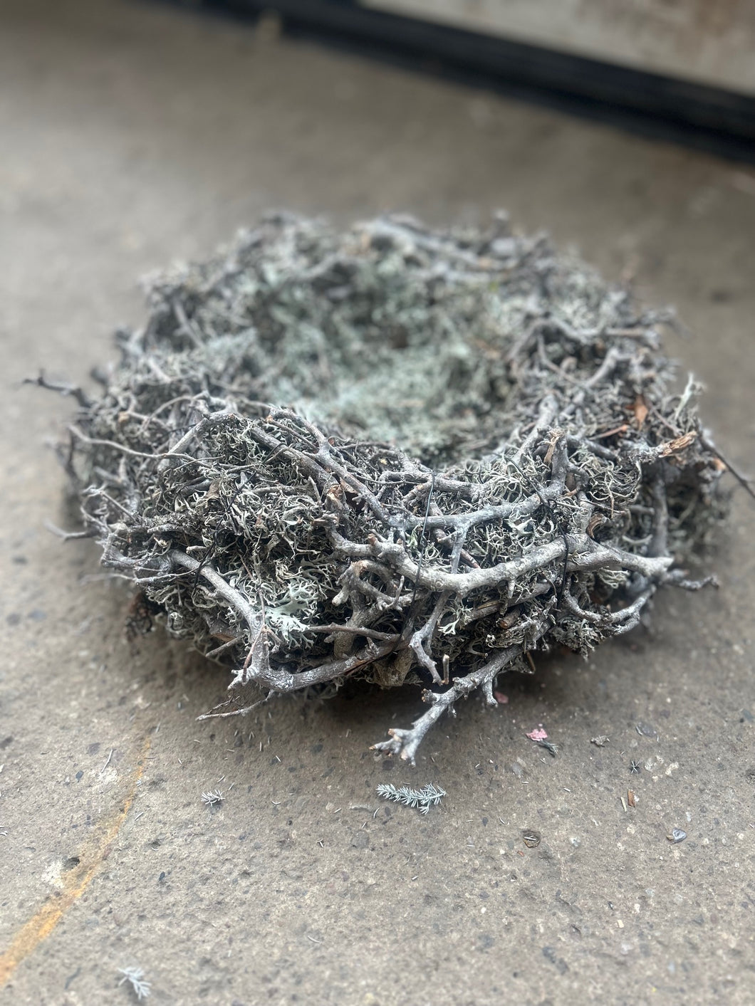 Evighedskranse: Grey Moss wreath m. bonsai Hvid ø30